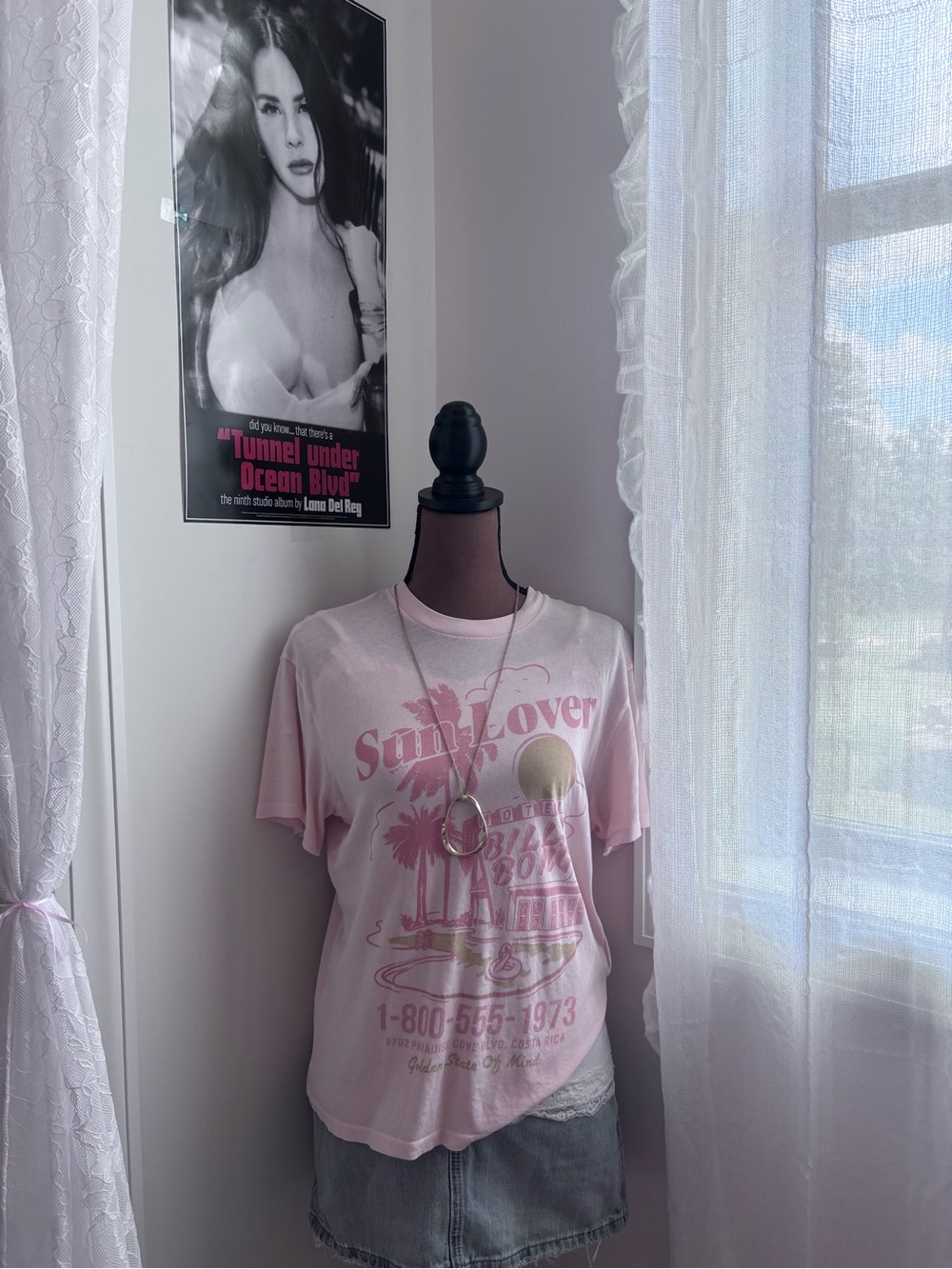 billabong light pink 'Sun Lover' graphic short sleeve tee (worn twice)